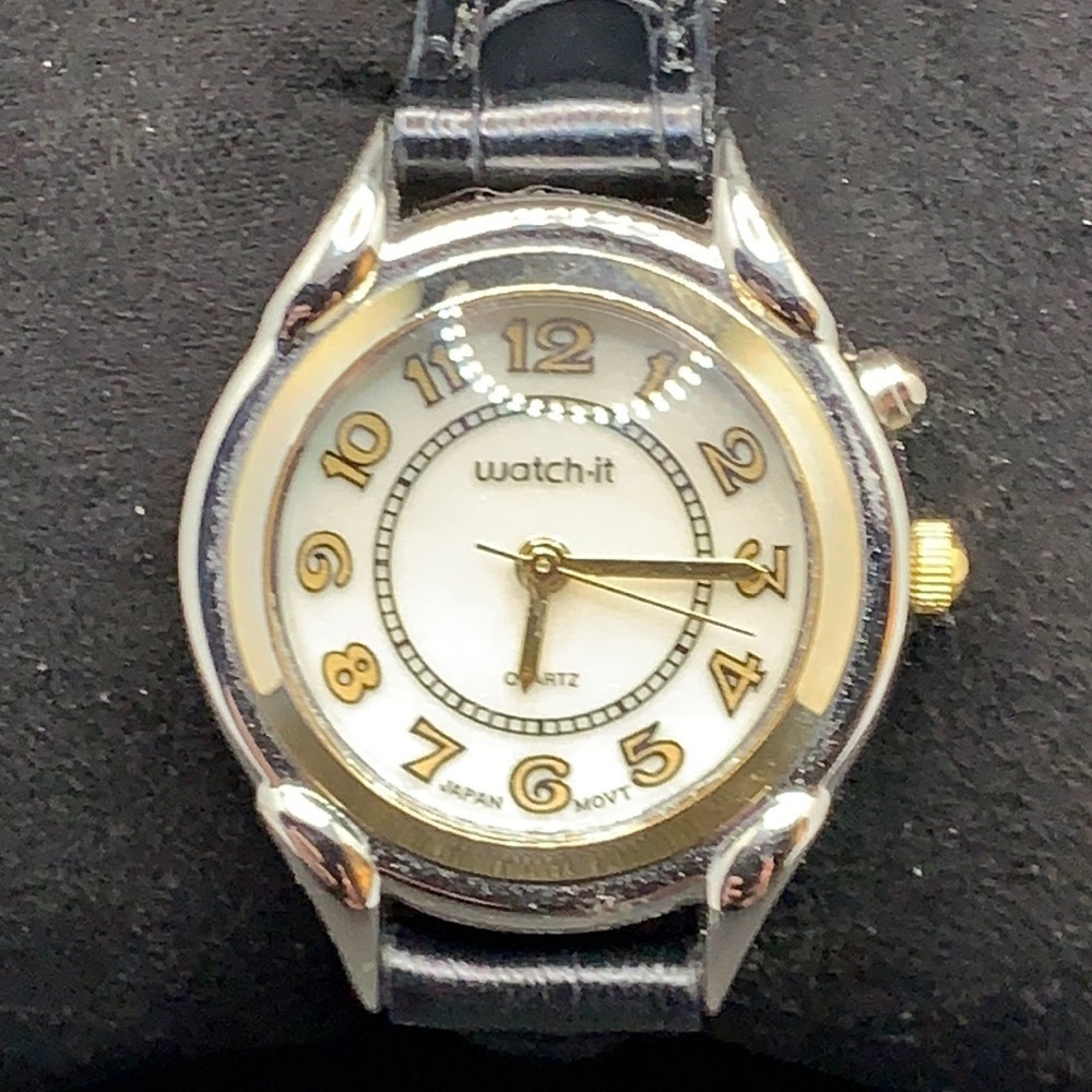 3/$20  Watch-it ladies watch